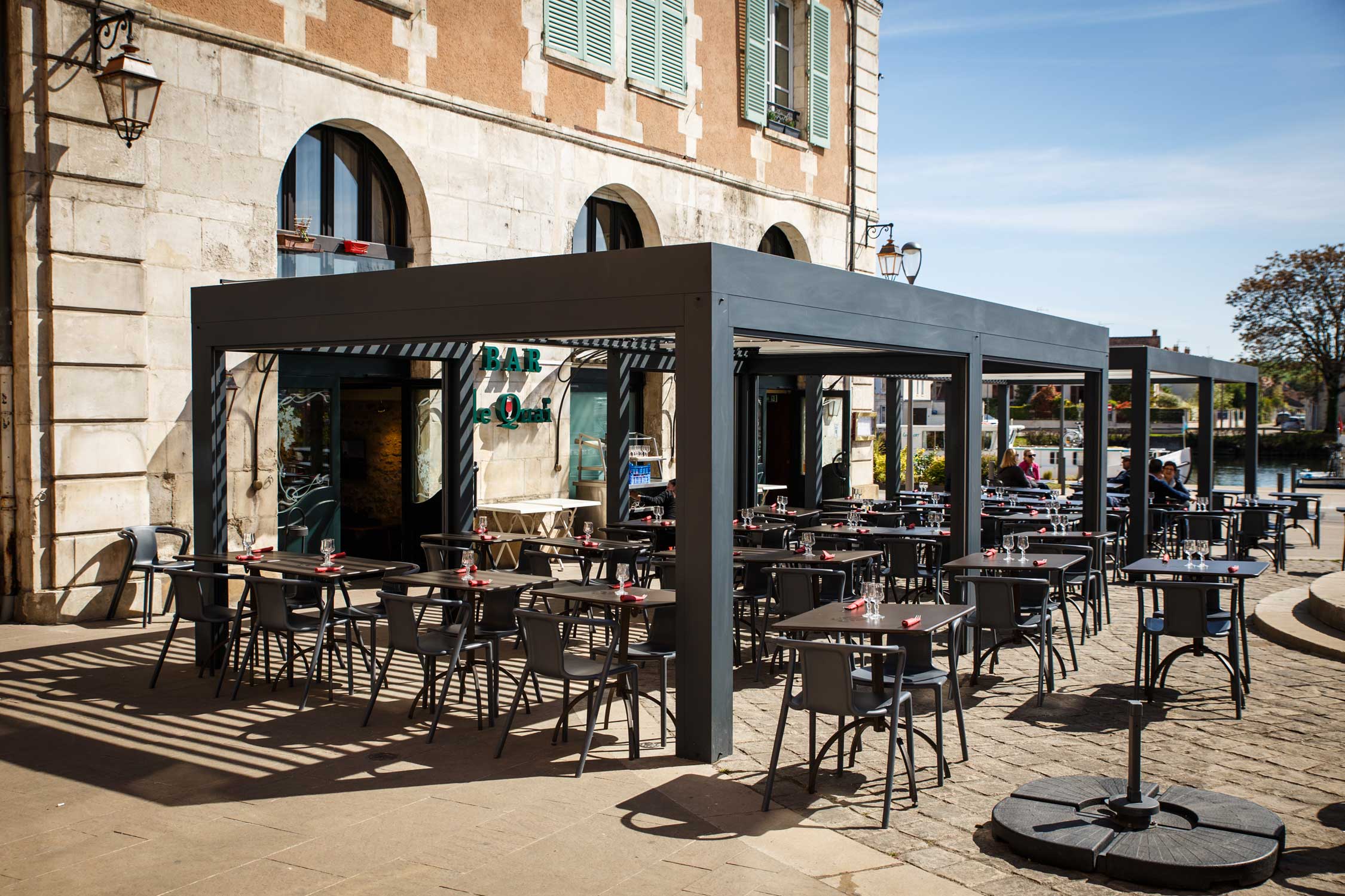 Terrasse du Quai - Place Saint-Nicolas Auxerre